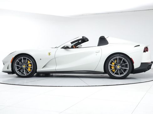 Certified 2022 Ferrari 812 GTS RWD image 4