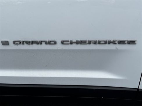 Used 2023 Jeep Grand Cherokee L Limited w/ Trailer Tow Group (B) image 47