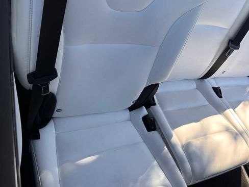 Used 2018 Tesla Model X 75D image 14