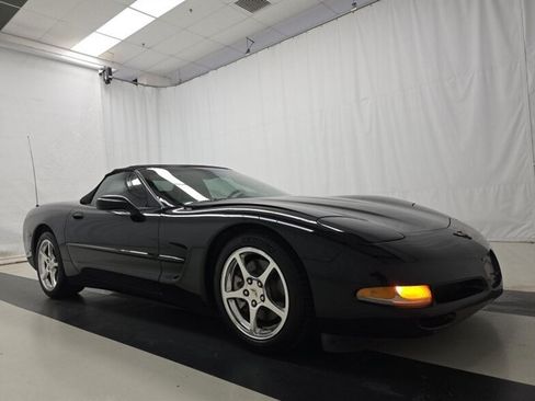 Used 2004 Chevrolet Corvette Convertible w/ Preferred Equipment Group RWD image 1