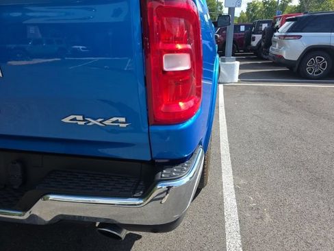 Used 2025 RAM 1500 Big Horn AWD/4WD image 7