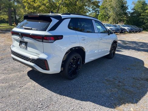 New 2025 Volkswagen Tiguan SE R-Line image 7