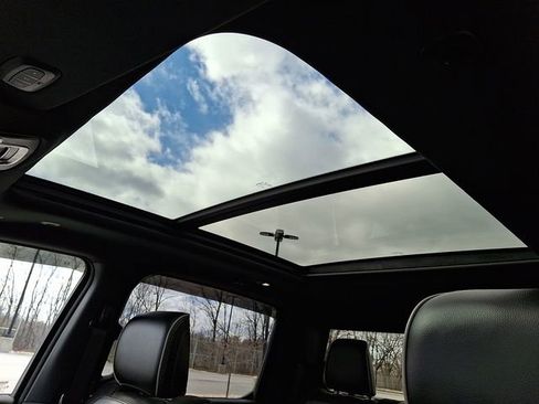 Used 2023 RAM 1500 Laramie image 16