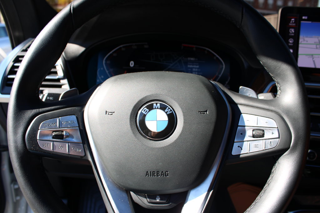 Used 2023 BMW X4 xDrive30i AWD/4WD image 13
