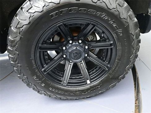 Used 2020 Chevrolet Silverado 2500 LTZ w/ LTZ Premium Package image 14