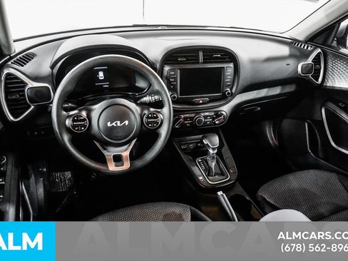 Used 2025 Kia Soul LX w/ LX Technology Package FWD image 19