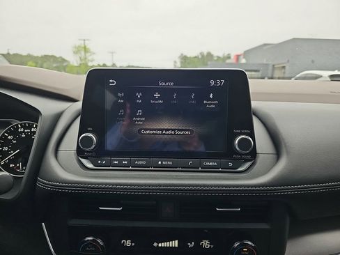 Used 2023 Nissan Rogue SV FWD image 25