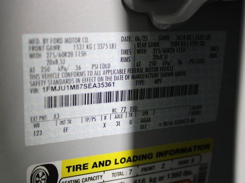 Certified 2025 Ford Expedition Platinum image 26