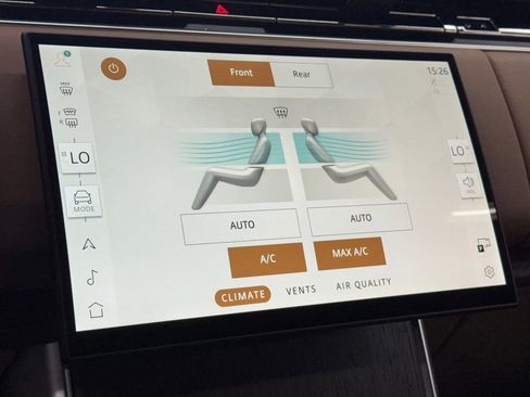 New 2026 Land Rover Range Rover SE image 26