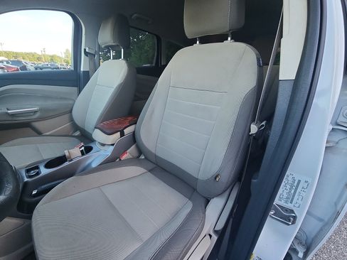 Used 2013 Ford Escape SE FWD image 18