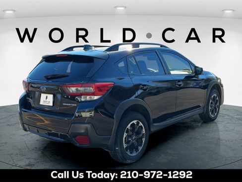 Used 2023 Subaru Crosstrek 2.0i Premium image 7