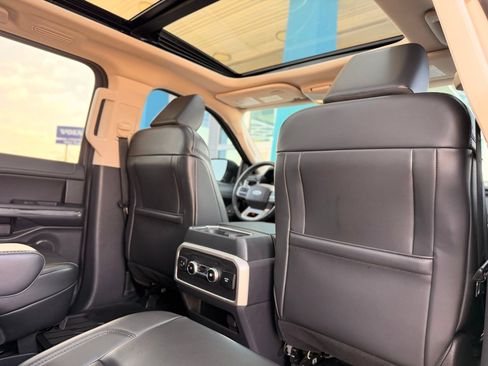 Used 2022 Ford Expedition Max XLT AWD/4WD image 28