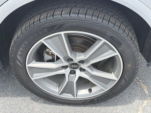 Used 2025 Audi Q5 2.0T Premium AWD/4WD image 17