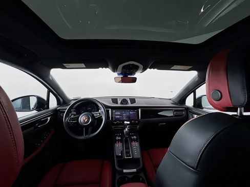 New 2026 Porsche Macan image 35