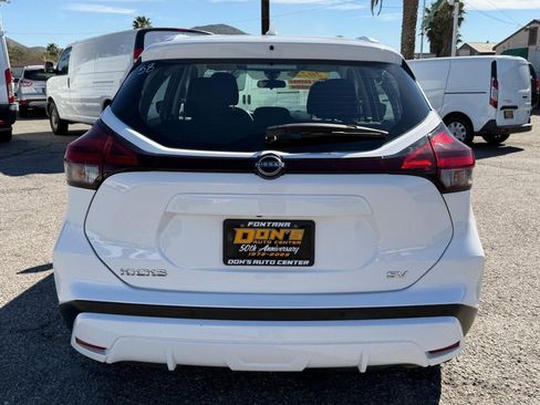 Used 2022 Nissan Kicks SV image 7