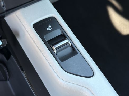 Used 2022 Kia Telluride S FWD image 29