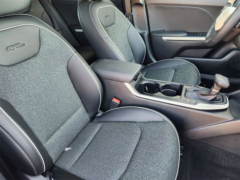 New 2025 Kia K4 GT-Line image 10