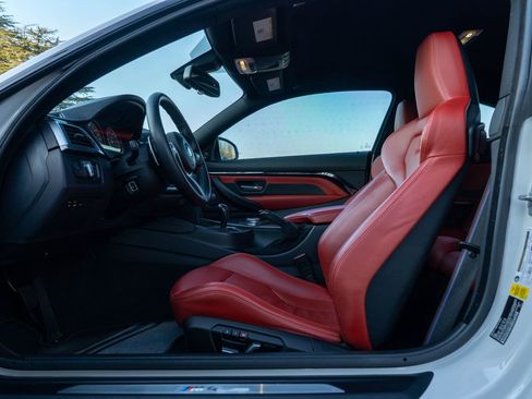 Used 2017 BMW M4 Coupe image 21