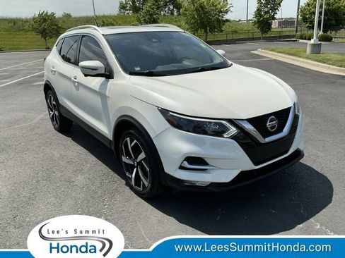 Used 2020 Nissan Rogue Sport SL w/ Premium Package FWD image 1