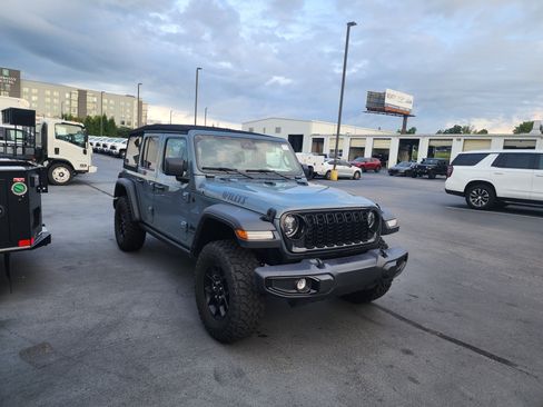 Used 2024 Jeep Wrangler Unlimited Sport AWD/4WD image 3
