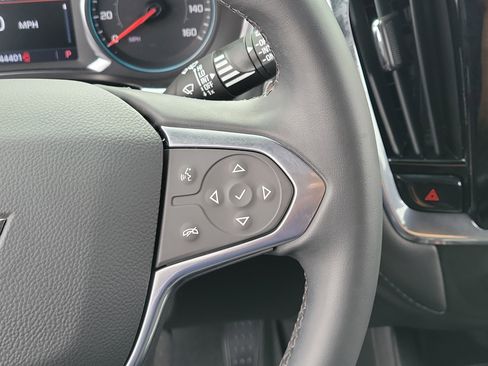 Used 2023 Chevrolet Traverse LT FWD image 24