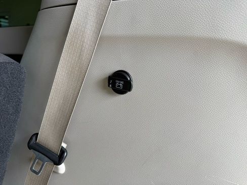 Used 2018 Chrysler Pacifica Touring Plus image 16