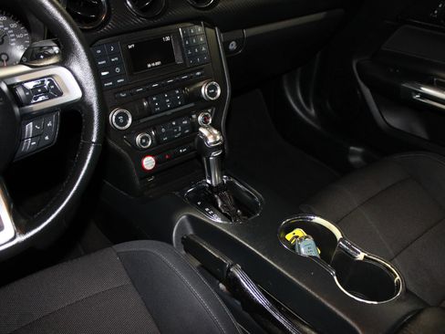 Used 2016 Ford Mustang Coupe image 19