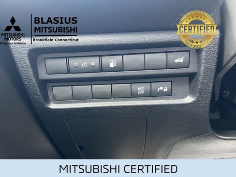 Used 2024 Mitsubishi Outlander 4WD Plug-In Hybrid image 24