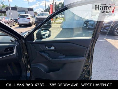 Certified 2024 Nissan Rogue SV w/ SV Premium Package AWD/4WD image 28