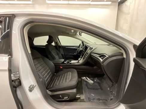 Used 2016 Ford Fusion SE FWD image 23