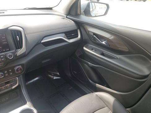 Used 2023 GMC Terrain Denali image 11