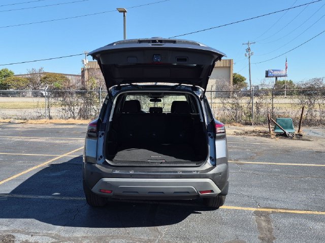 Used 2023 Nissan Rogue SV AWD/4WD image 7