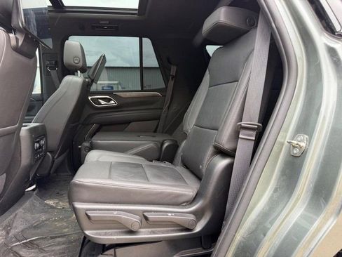 Used 2023 Chevrolet Tahoe Z71 w/ Luxury Package AWD/4WD image 8