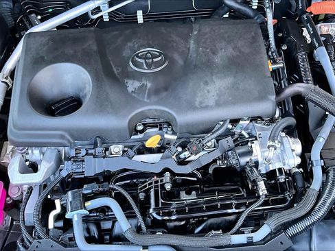 Certified 2024 Toyota RAV4 XLE AWD/4WD image 33