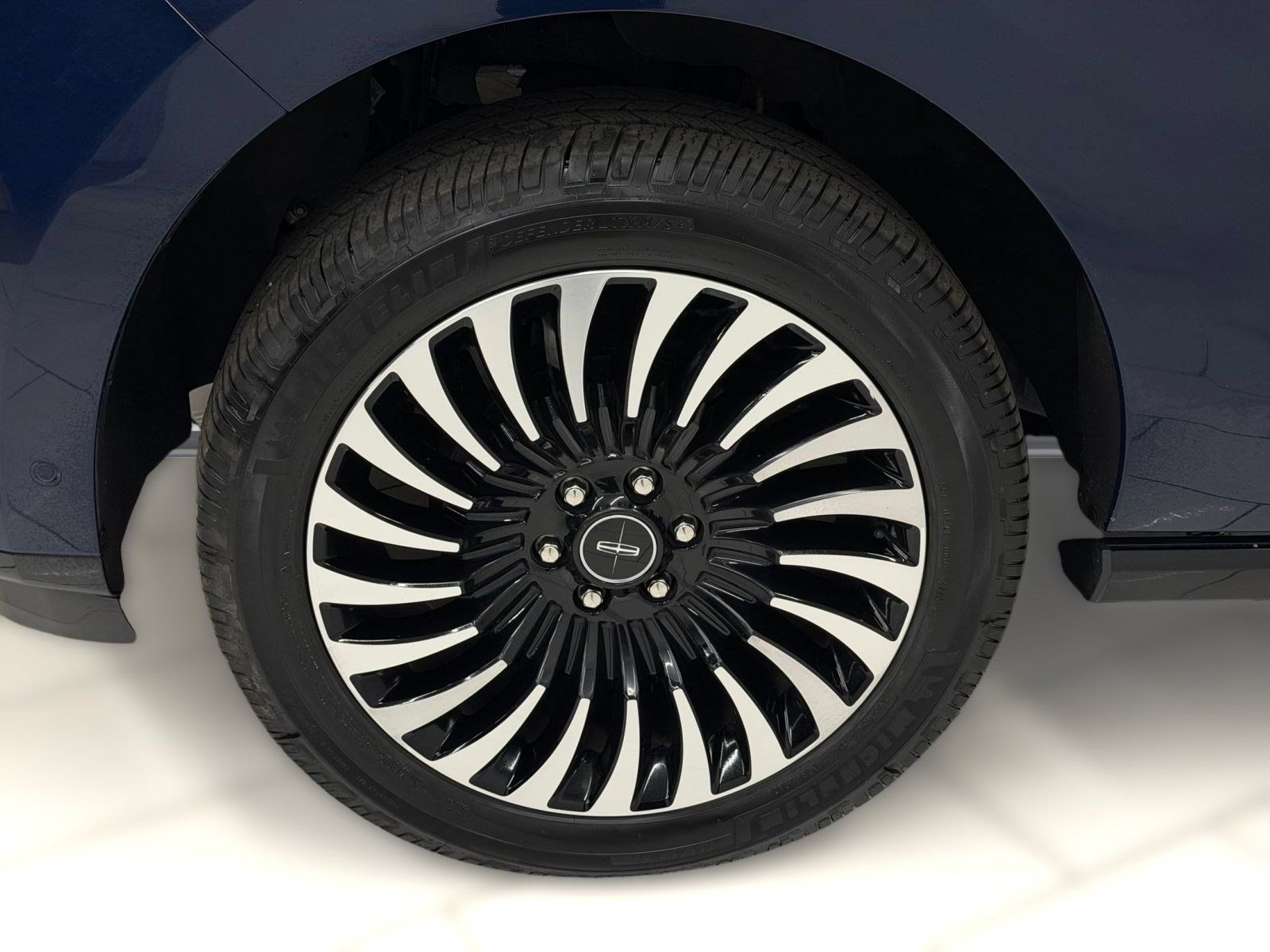 Used 2020 Lincoln Navigator L Black Label AWD/4WD image 11