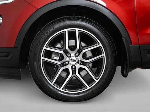 Used 2018 Ford Explorer Sport w/ Equipment Group 401A image 25