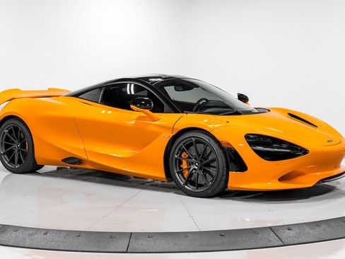 Used 2026 McLaren 750S RWD image 35