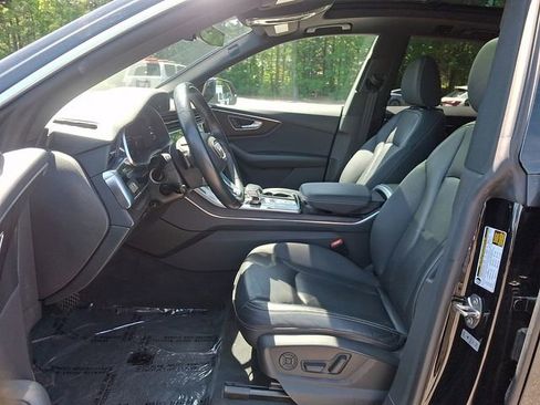 Used 2021 Audi Q8 Premium Plus w/ Premium Plus Package AWD/4WD image 16