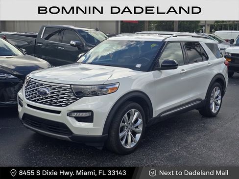 Used 2023 Ford Explorer Platinum w/ Technology Package image 2