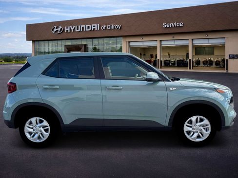 New 2026 Hyundai Venue SE FWD image 9