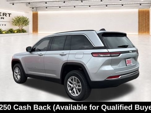 New 2025 Jeep Grand Cherokee Laredo X w/ Luxury Tech Group I RWD image 9