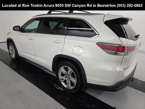 Used 2016 Toyota Highlander Limited Platinum image 6