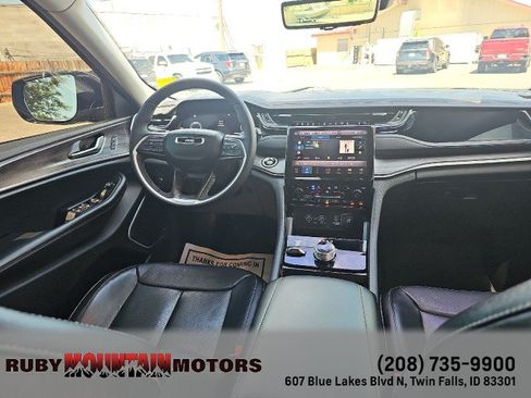 Used 2023 Jeep Grand Cherokee Limited w/ Luxury Tech Group II AWD/4WD image 46