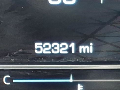 Used 2022 GMC Yukon SLE w/ Gmc Pro Safety Plus Package image 23