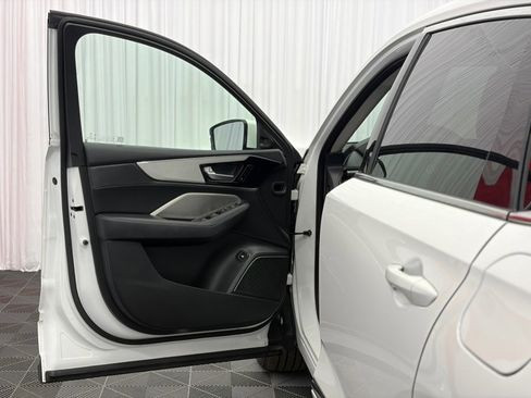 Used 2023 Acura MDX SH-AWD image 11
