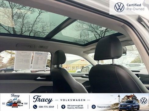 Certified 2022 Volkswagen Taos SEL AWD/4WD image 12