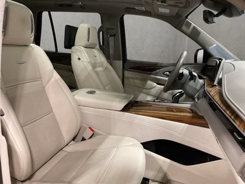 Used 2024 Cadillac Escalade Premium Luxury Platinum AWD/4WD image 26