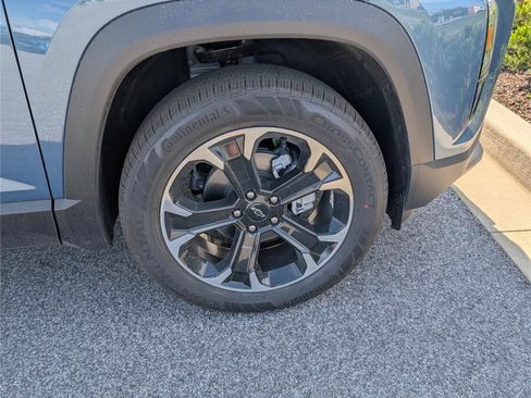 New 2026 Chevrolet Equinox LT w/ Safety and Technology Package AWD/4WD image 5