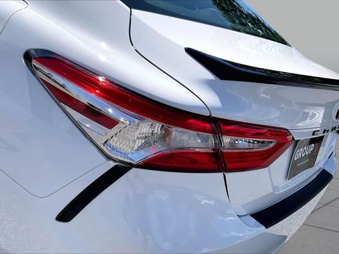 Used 2020 Toyota Camry SE FWD image 28