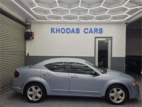 Used 2013 Dodge Avenger SE image 5